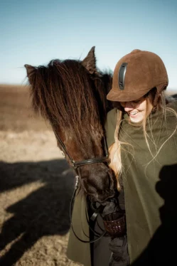 Making friends with your horse