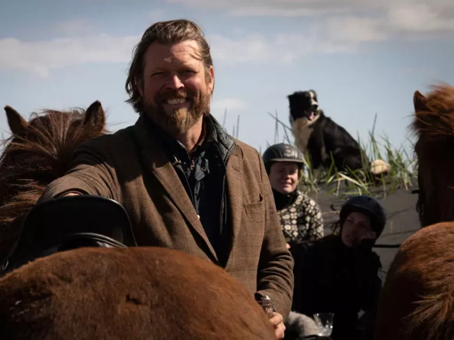 Mr Iceland - Hordur Bender with happy guests in a pause on the Black Sand Beach