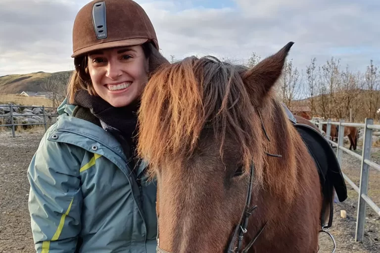 Mr Iceland - an happy guest with his horse