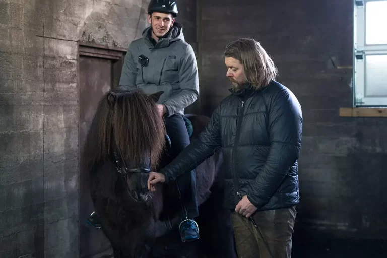 Mr Iceland - horseback lesson with Hordur Bender