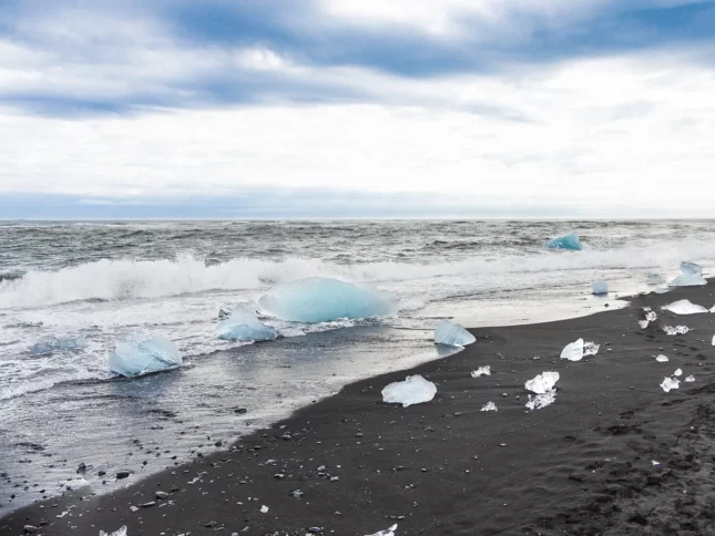 Private tour to Jökulsárlón and Diamond Beach in Iceland